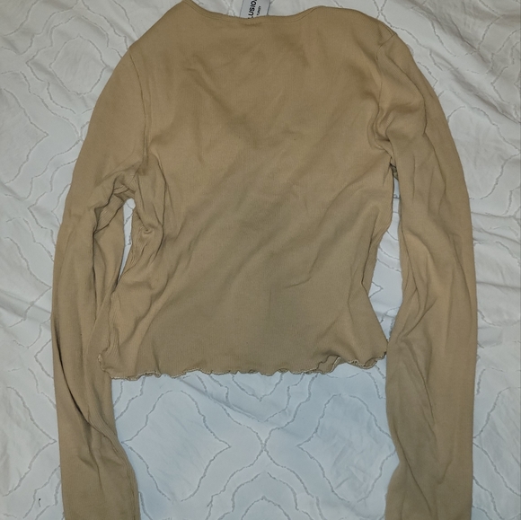 Cute crop top with long sleeves - Picture 2 of 2